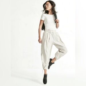 NWT Athleta Revive Pant in Abalone Grey - Size 2